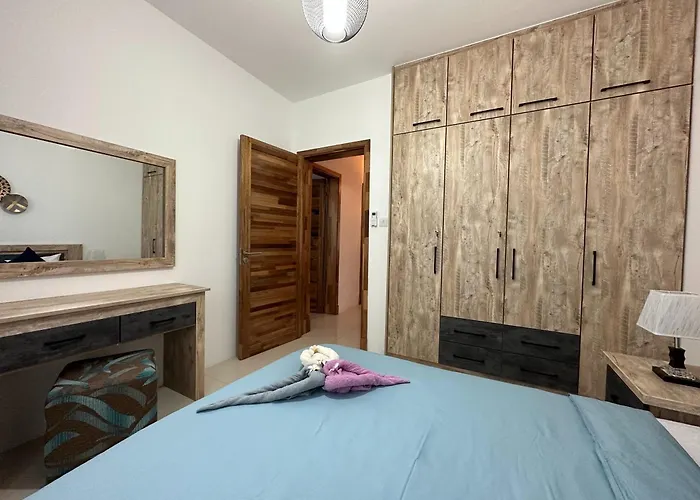 Seasand-Entire Luxury 3 Bd Condo - Close To Beach
