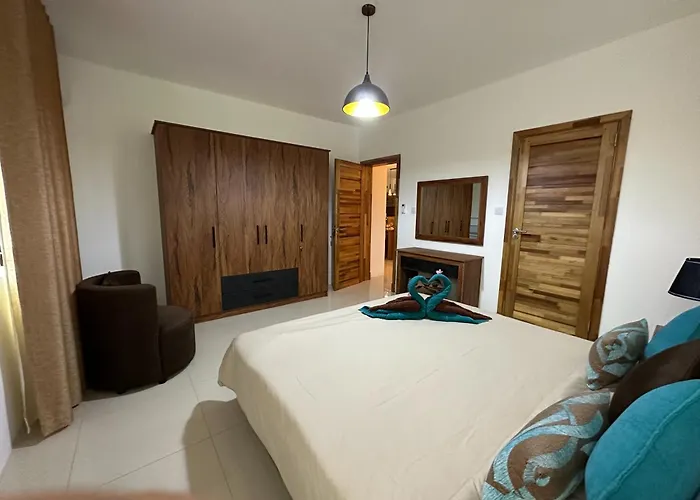 Seasand-Entire Luxury 3 Bd Condo - Close To Beach