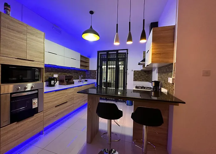 Seasand-Entire Luxury 3 Bd Condo - Close To Beach